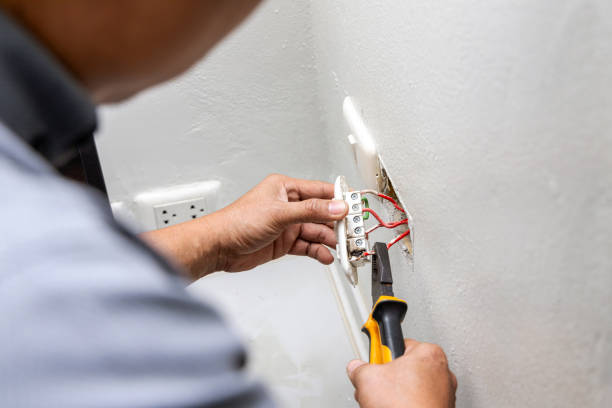 Best Affordable Emergency Electrician  in Lake Morton Berrydale, WA